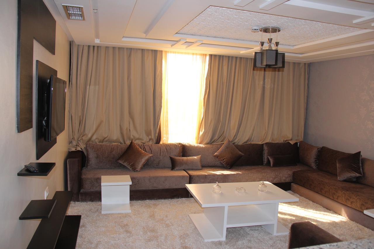 Residence La Place Al-Ajoen Buitenkant foto